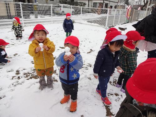 初めての雪遊びの画像4