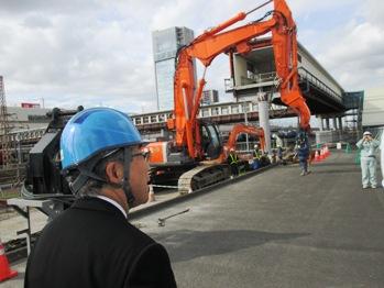 駅東口現地視察の写真