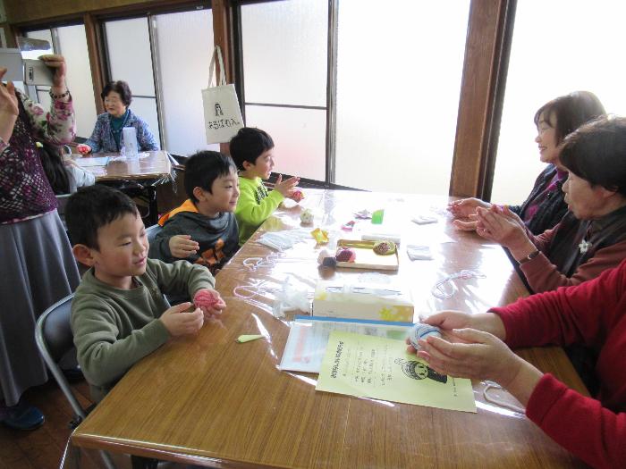 うねめカフェ　あやとり　男の子