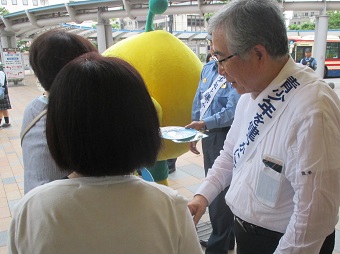 青少年健全育成県民総ぐるみ運動街頭啓発の様子