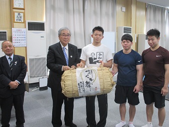 男子ウエイトリフティング競技日本代表候補選手強化キャンプ激励の様子の画像2