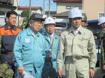 小泉環境大臣への被災状況説明の画像2