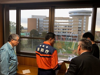 長谷川岳総務副大臣への被災状況説明の画像3