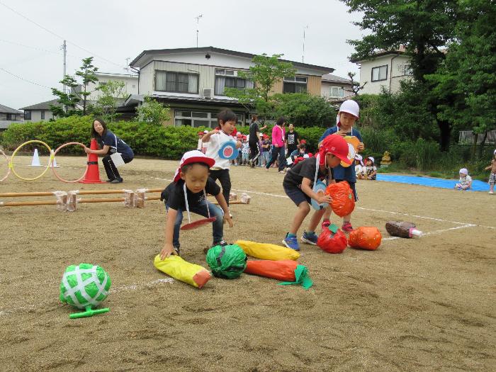 ぱんだ組おつかいをする男の子