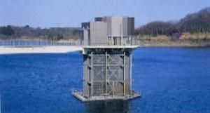 三春ダム取水塔の写真