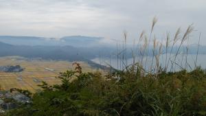 麓山から見た田園と猪苗代湖