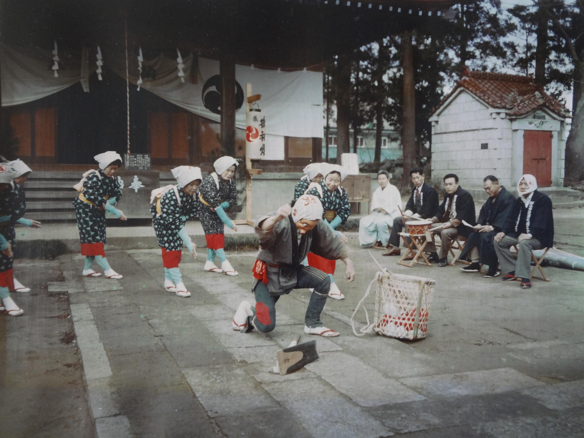 鍬柄舞田植踊り