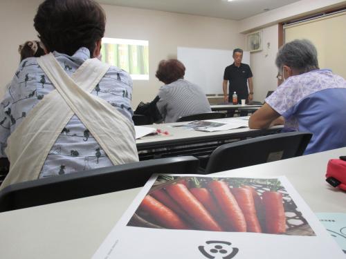 郡山ブランド野菜について説明する鈴木光一先生