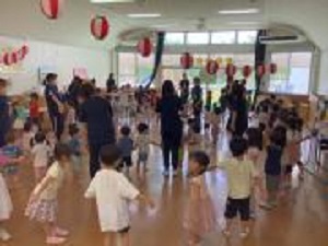 みんなで盆踊り