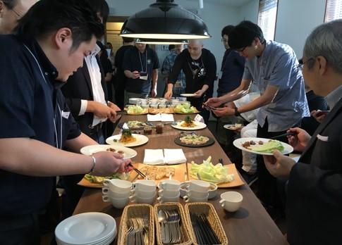 飲食業関係者向け鯉料理試食会の写真