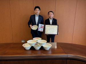 寄附受納及び感謝状の贈呈（株式会社幸楽苑様）