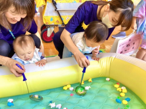 先生と一緒に楽しむたんぽぽ組さん