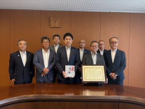 寄附受納及び感謝状の贈呈（郡山地区再生資源協同組合様）