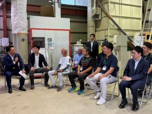 小泉農林水産大臣による市内農家の視察・意見交換