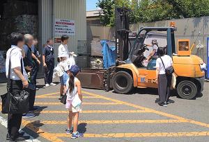 オープンヤード フォークリフト乗車体験