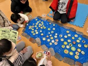 魚釣りの様子