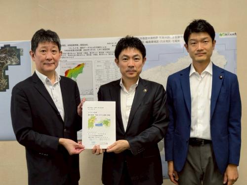 林管理・国土保全局長、椎根市、長根本議員