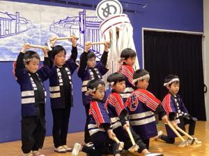 かんな組満了児男の子の遊戯の様子