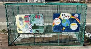 写真_子供たちの描いたポスターでゴミ意識を向上！