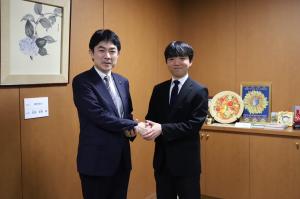 山崎亮汰様による市長表敬