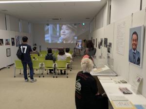 郡山市名誉市民西田敏行展「愛してるぞーい！」の様子