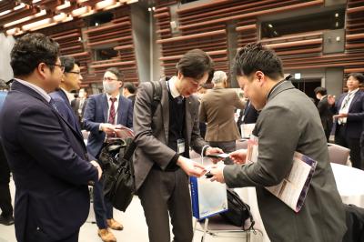 セミナー中の写真です。