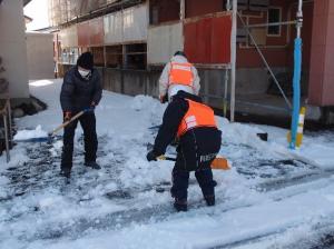 雪かき応援隊の活動の様子