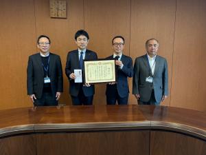 寄附受納・感謝状贈呈（公益社団法人福島県トラック協会県中支部様）