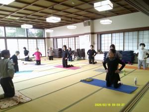 膝を立ててゆっくり