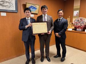 寄附受納・感謝状贈呈(高森 雅和様)