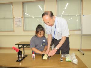 ②自主学習・缶バッジ