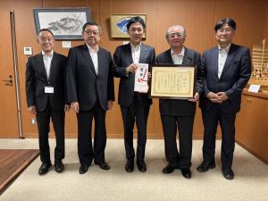 寄附受納・感謝状贈呈(郡山地区ハイヤータクシー協同組合様)