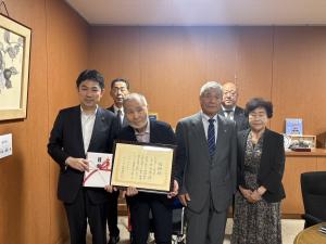 寄附受納・感謝状贈呈(県中環境クリーン協同組合様)