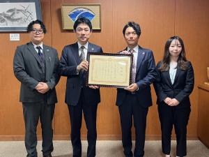 寄附受納・感謝状贈呈(株式会社さすがや様)