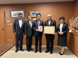 寄附受納・感謝状贈呈(株式会社郡山電機製作所様)