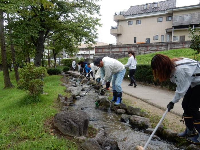 清掃活動の様子の画像1