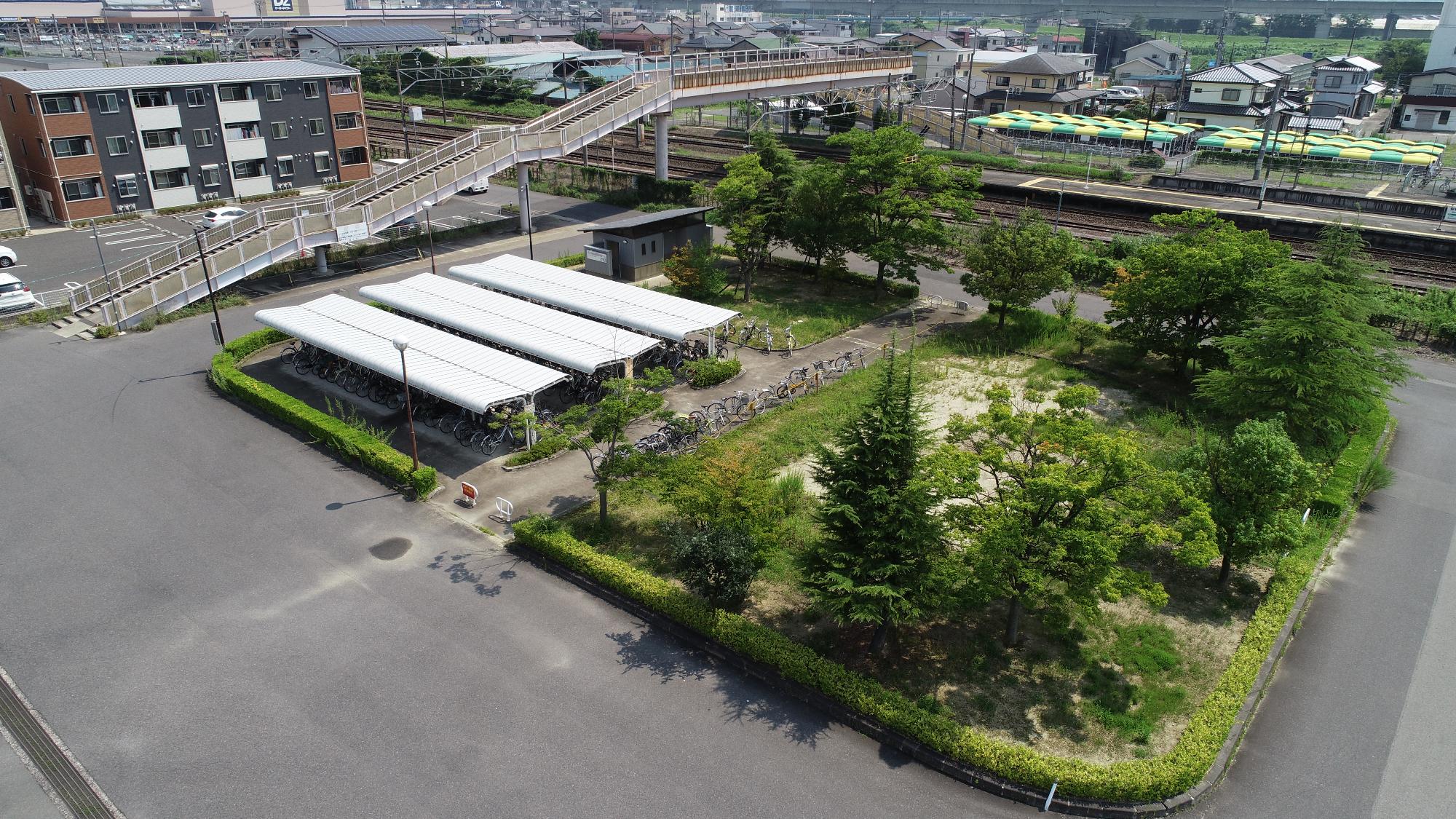 安積永盛駅西口広場（リニューアル前）