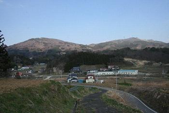 鞍掛山と黒石山の写真