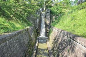 麓山の飛瀑