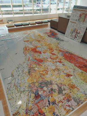 アーカイブギャラリーにある地質図