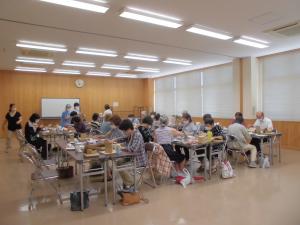 ポーセラーツでオリジナル食器作り