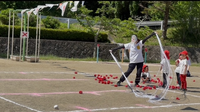 玉入れにエルサも登場!?