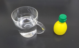 水＋レモン果汁